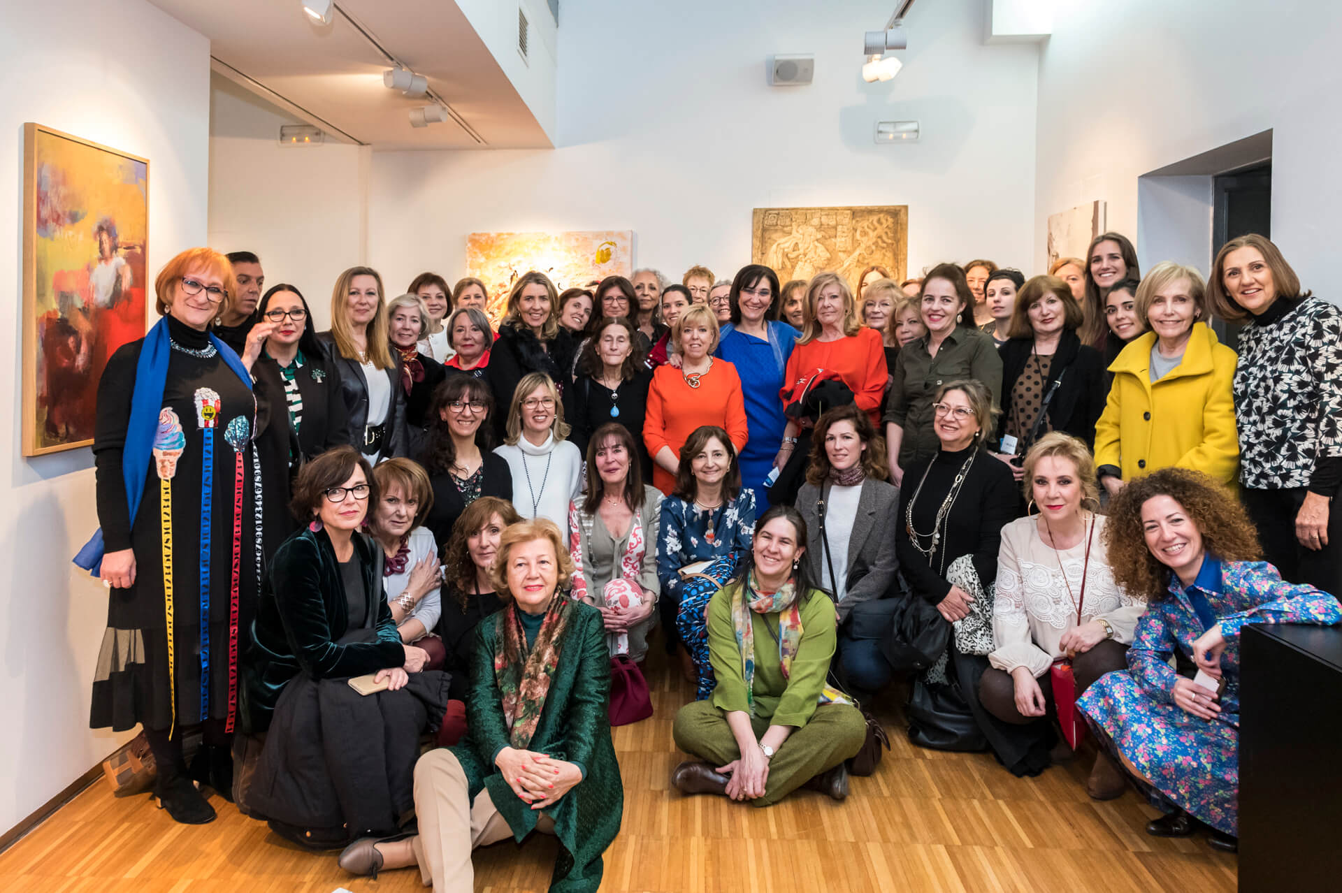 Inauguración de la exposición de mujeres Artistas de Pozuelo 