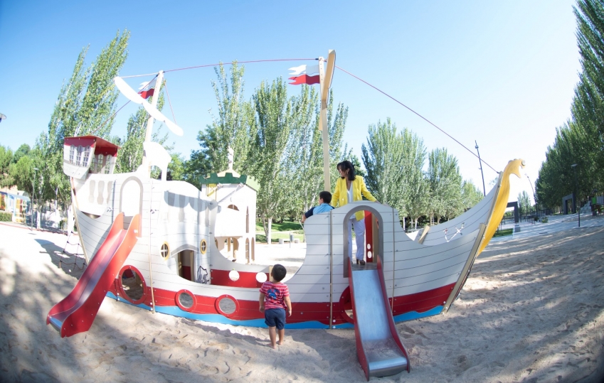 20180810-Fot-juegos infantiles explanada (2)_0.JPG