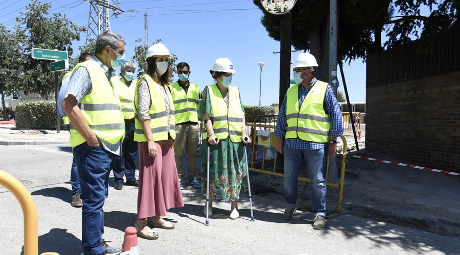 La alcaldesa visita las obras de La Cabaña