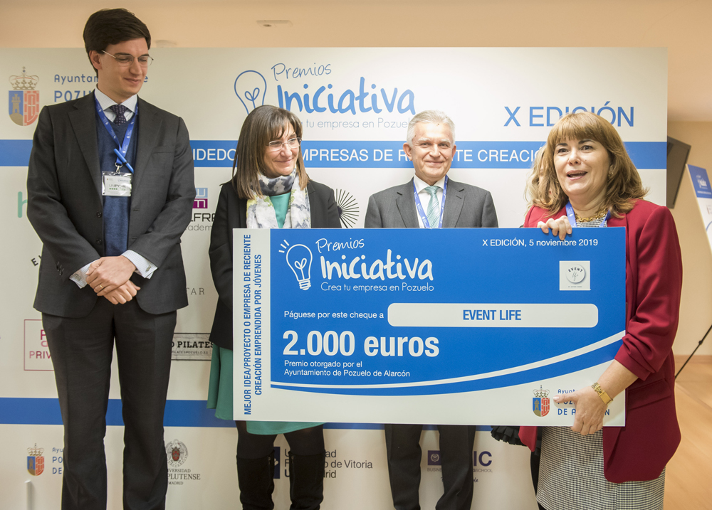 Uno de los galardonados de la ediciçon anterior de Premios Iniciativa