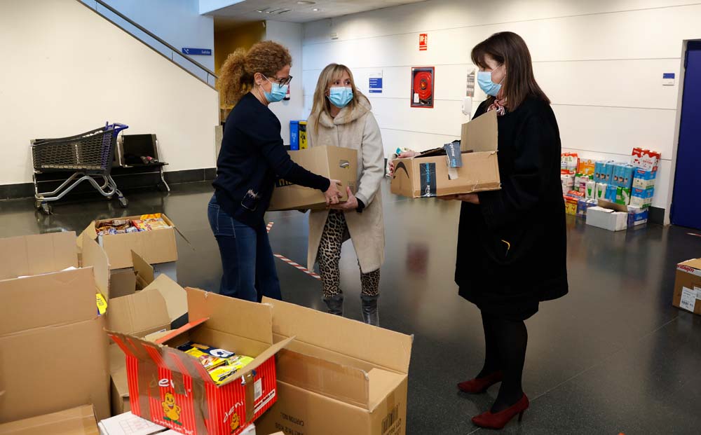 Recogida y envío material humanitario para Ucrania 7