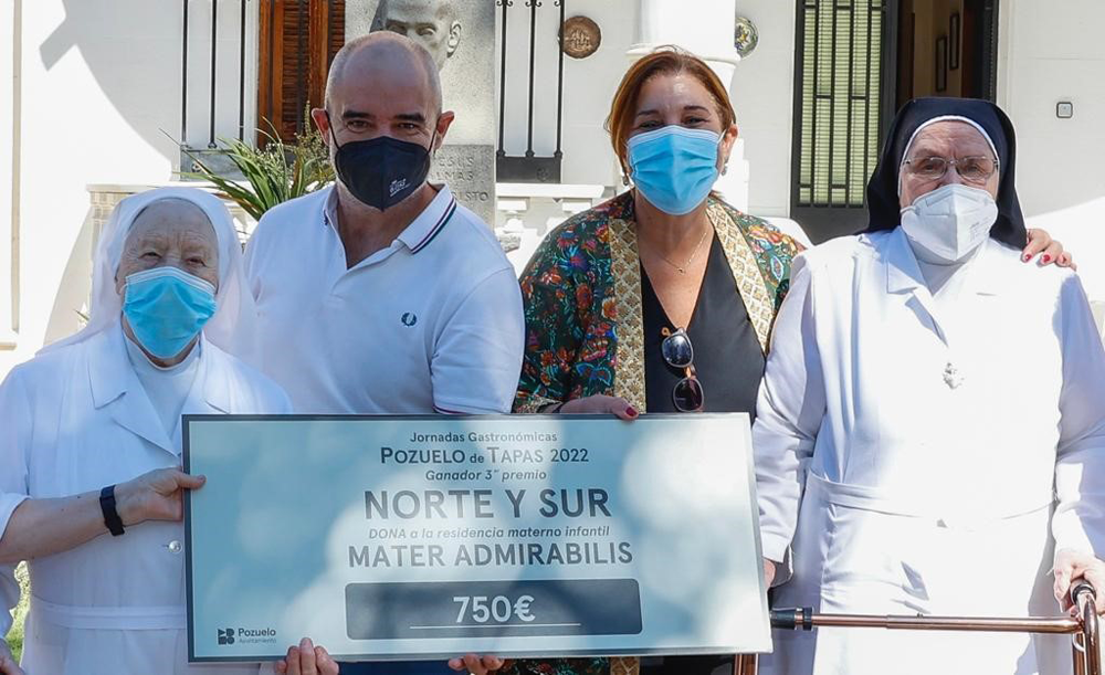 Donación premio "Pozuelo de Tapas"
