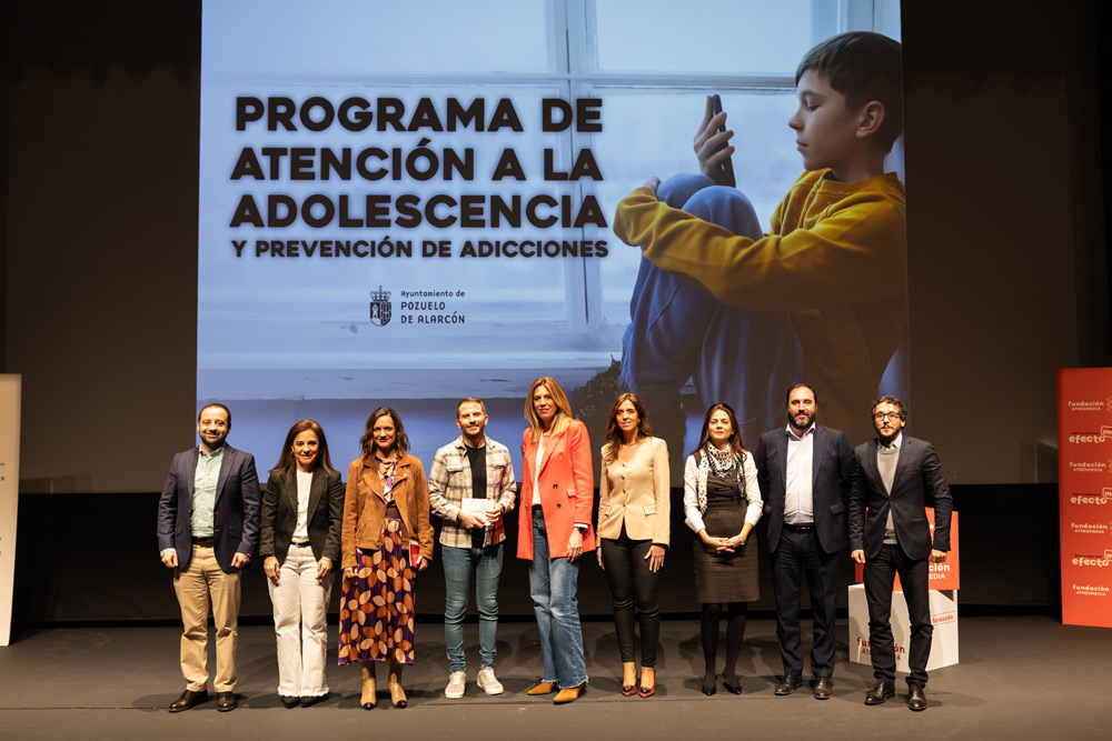 Presenta su Primer Programa de Atención a la Adolescencia