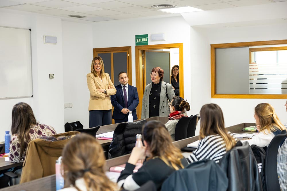 Universidad de Villanueva visita alcaldesa