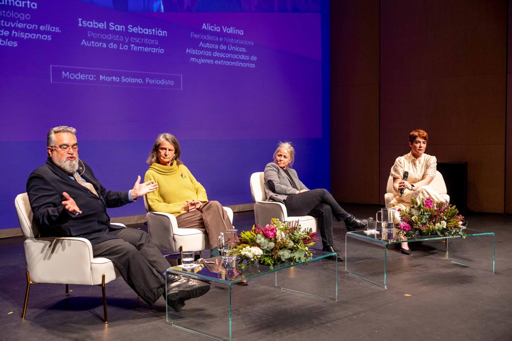 Coloquio Mujeres poderosas