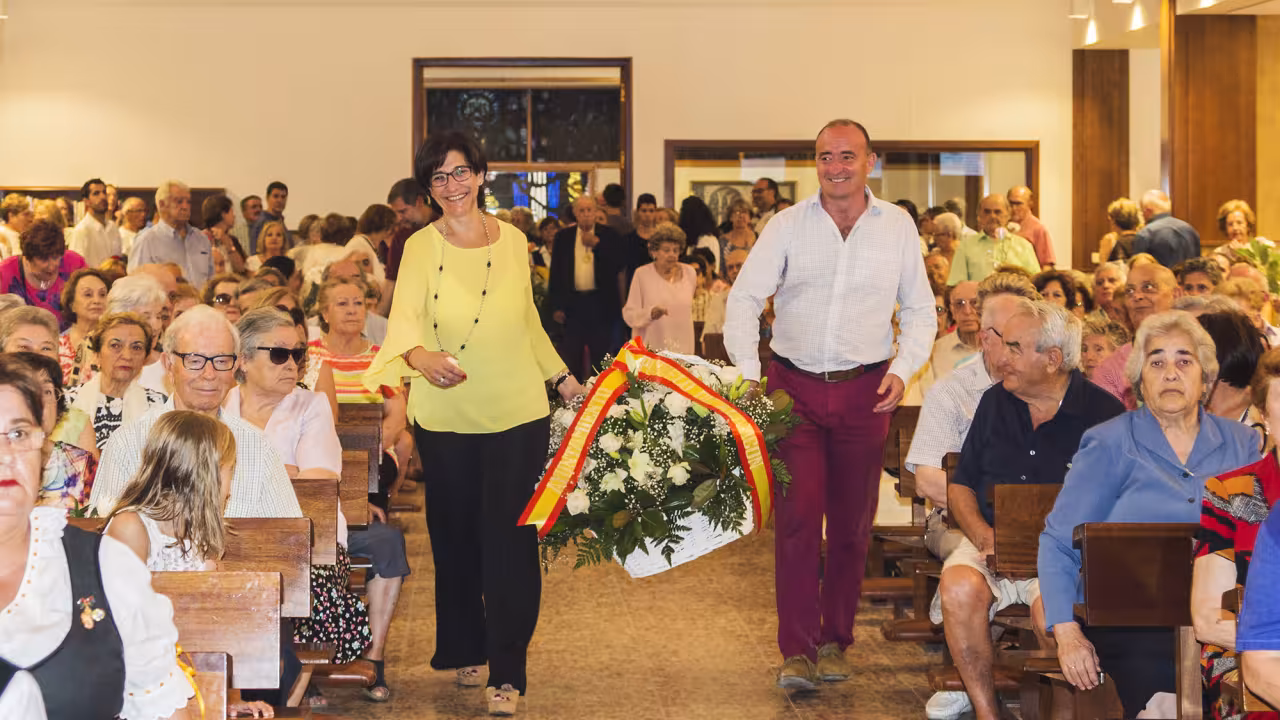 Ofrenda a la Virgen del Carmen