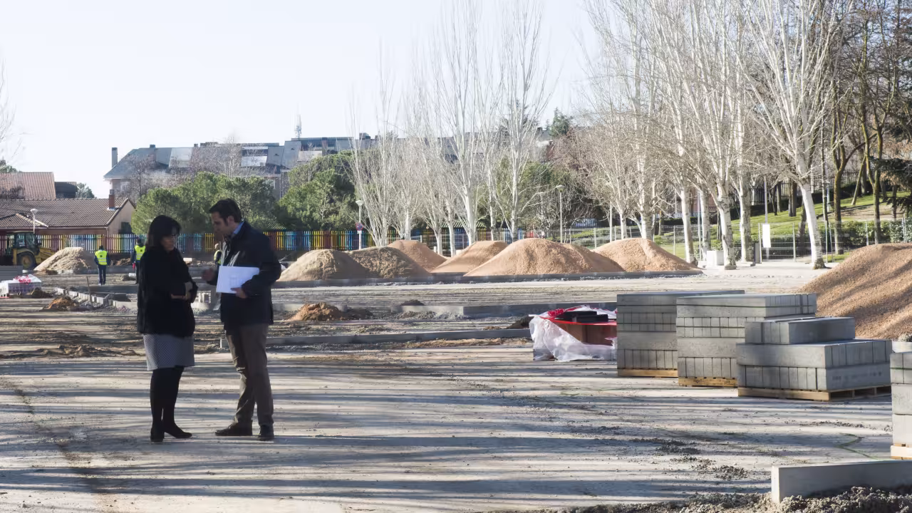 Visita a las obras de la nueva zona deportiva