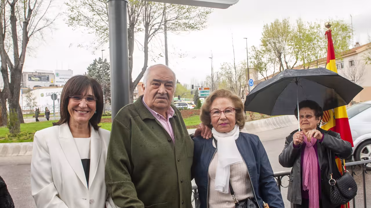 Inauguración de la rotonda Antoñito el Quiosquero