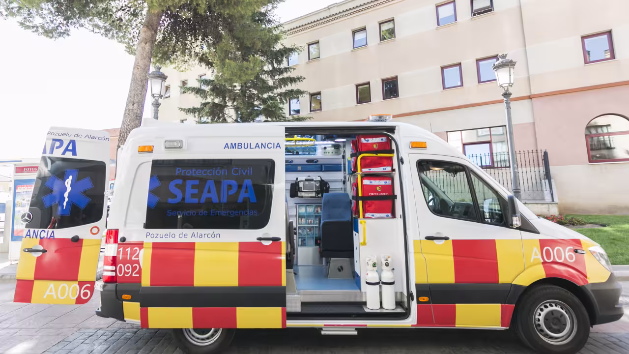 Una de las ambulancias del SEAPA