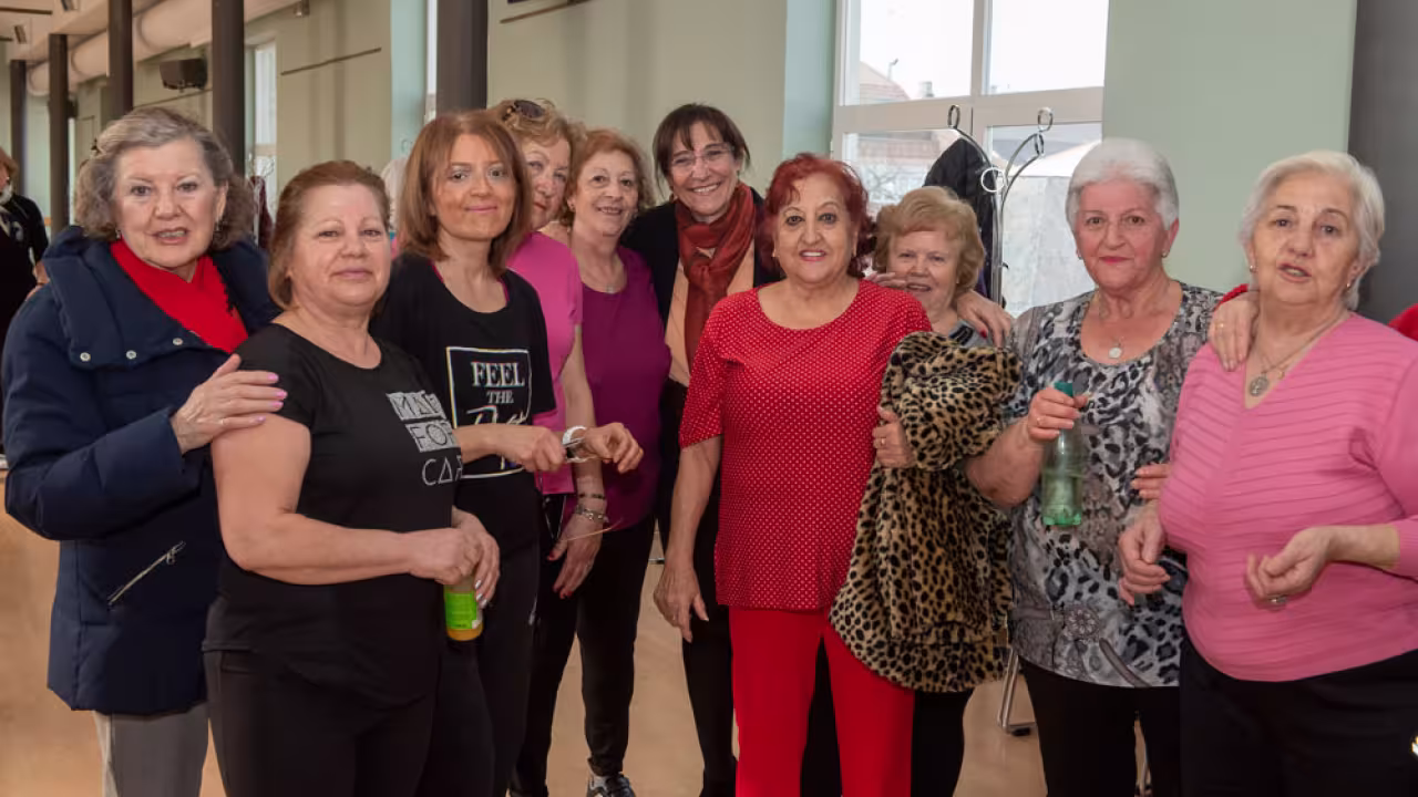 La alcaldesa de Pozuelo de Alarcón, Susana Pérez Quislant, visita el Centro de Mayores Padre Vallet