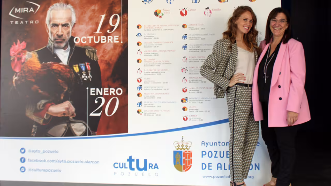 La alcaldesa Susana Pérez Quislant junto a María Castro