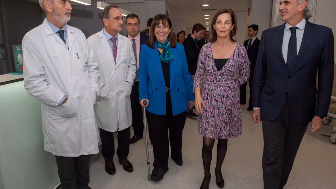 La alcadesa Susana Pérez Quislant visita las instalaciones del hospital Quirónsalud Madrid