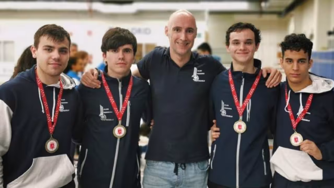 El Club Esgrima Pozuelo tercero en el Campeonato de Madrid júnior por equipos