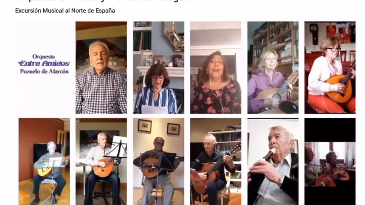 Los alumnos de uno de los talleres, en sus casas, practicando y actuando 