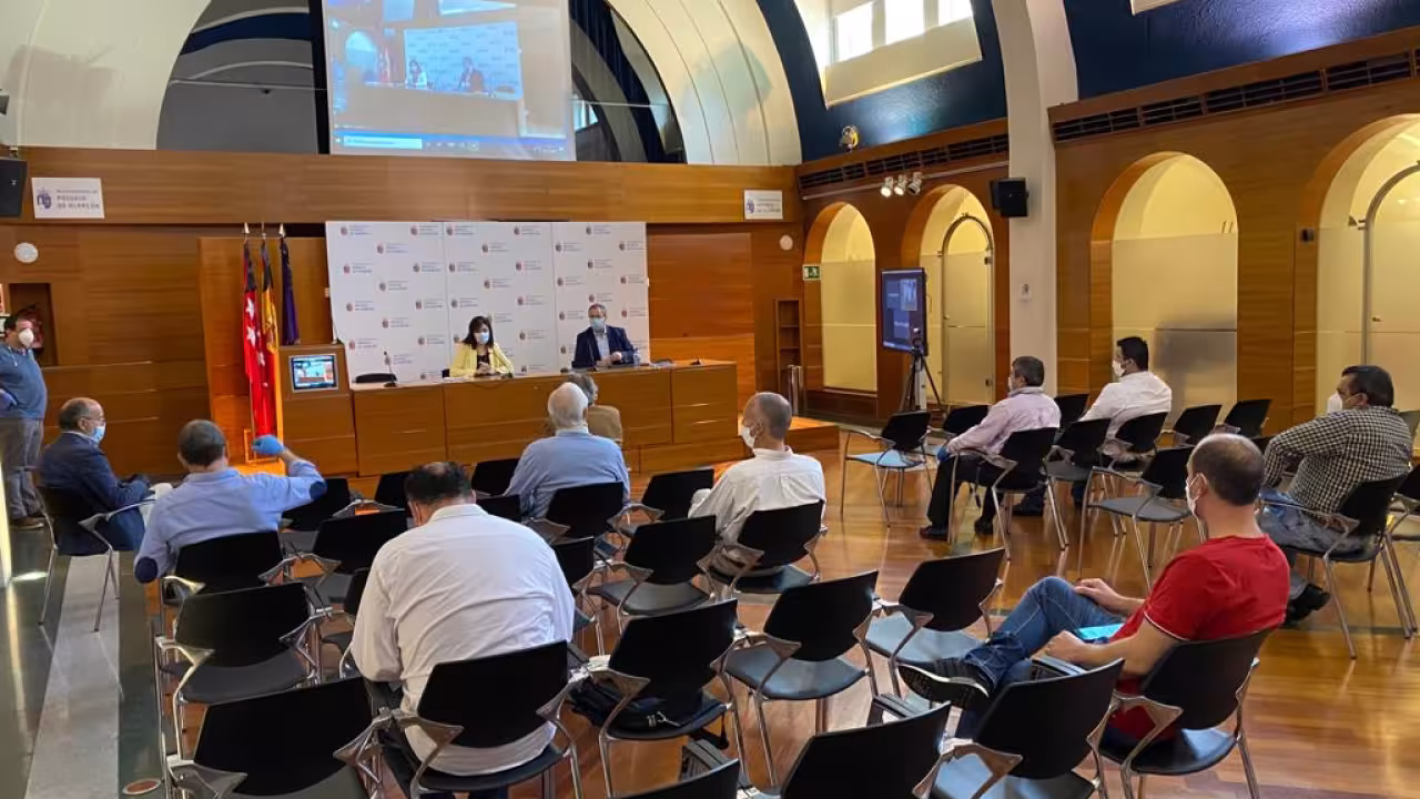 Reunión con los hosteleros