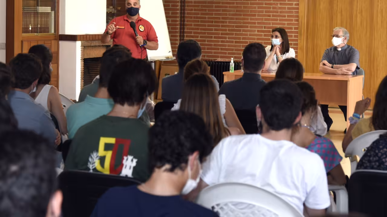 Charla de concienciación sobre la importancia de usar la mascarilla