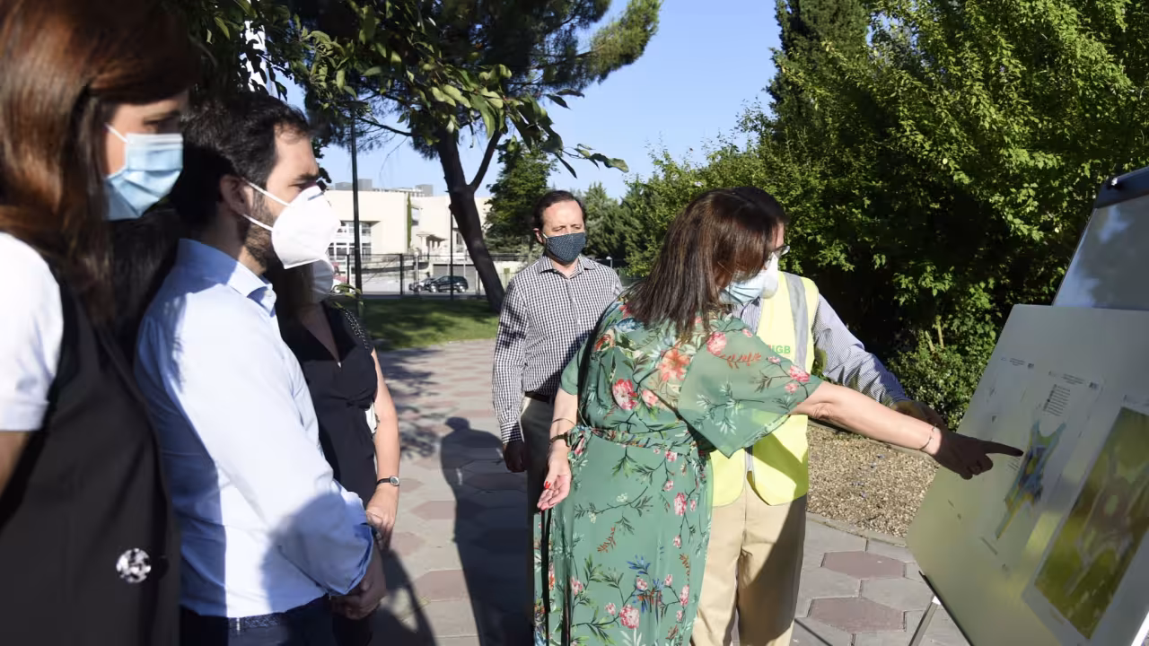 Visita a las obras de la rotonda