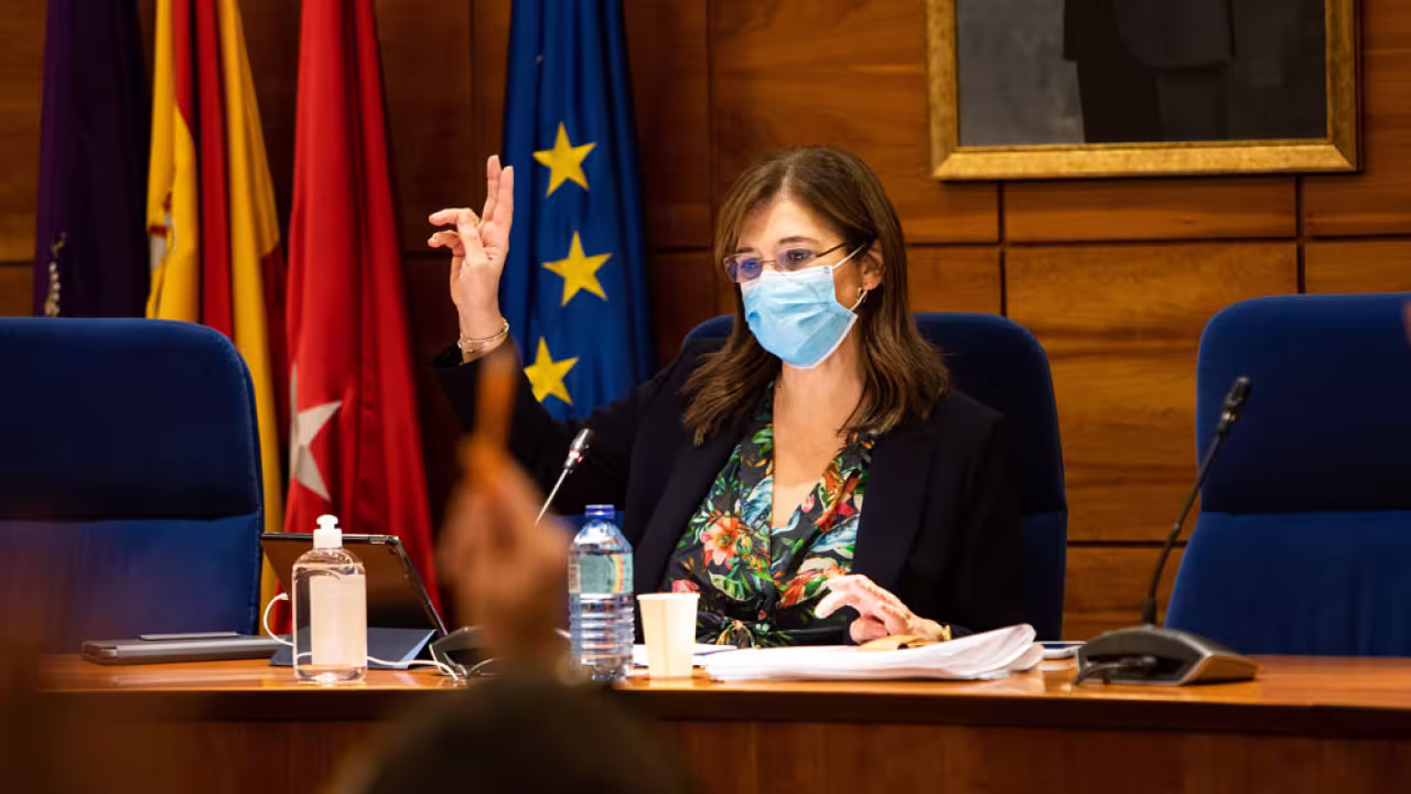 La alcaldesa duranre el pleno