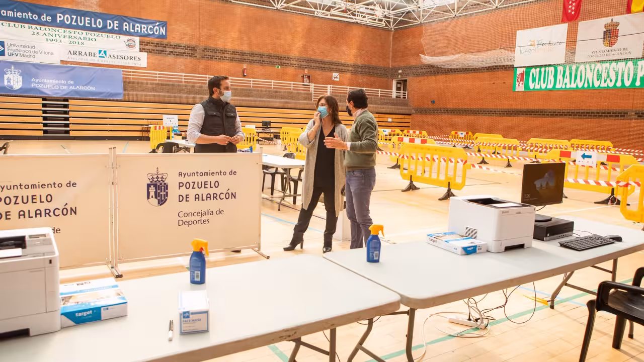 Visita al polideportivo El Torreón para comprobar dispositivo