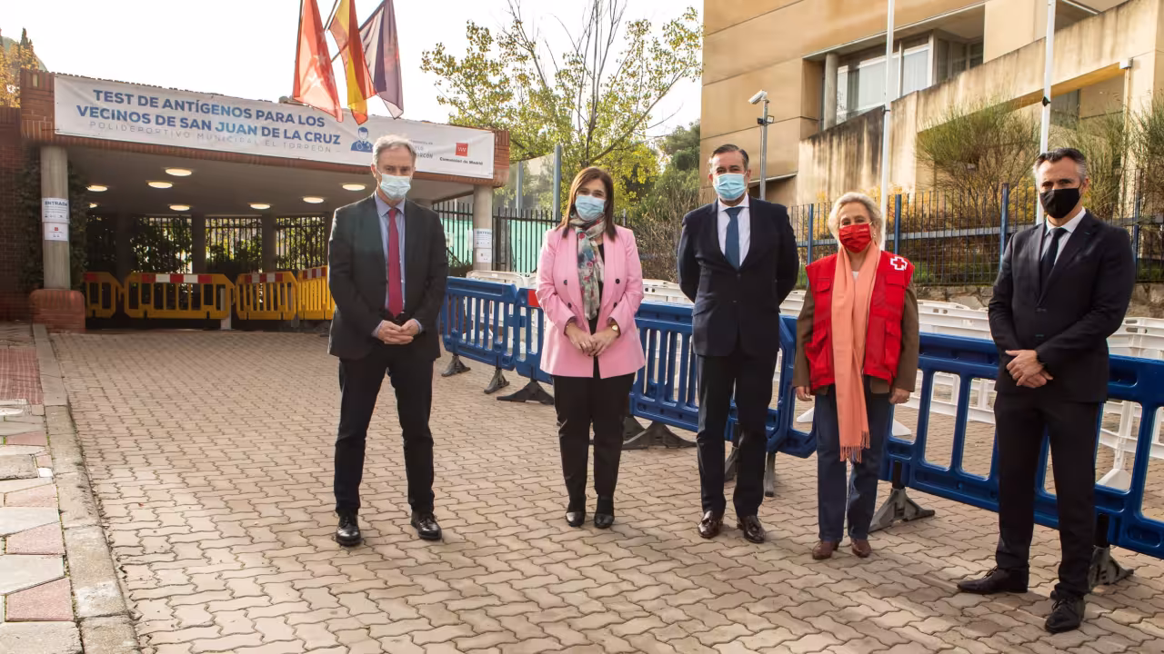 La alcaldesa y el consejero en el Torreón