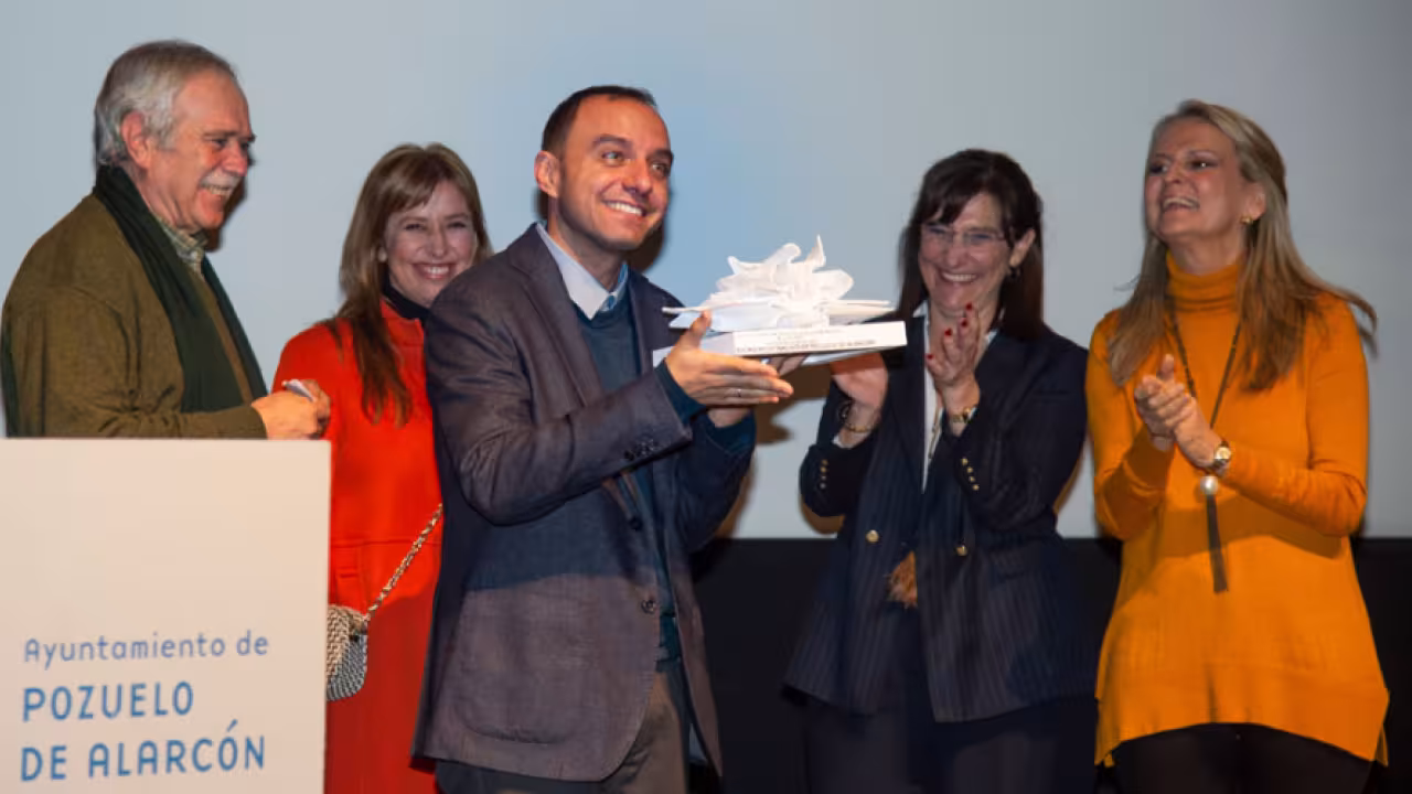 Entrega del premio en la primera edicion