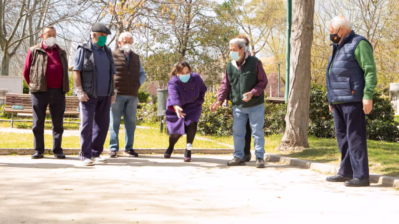 Susana Pérez Quislant en los nuevos campos de petanca del Parque Alcalde José Martín Crespo