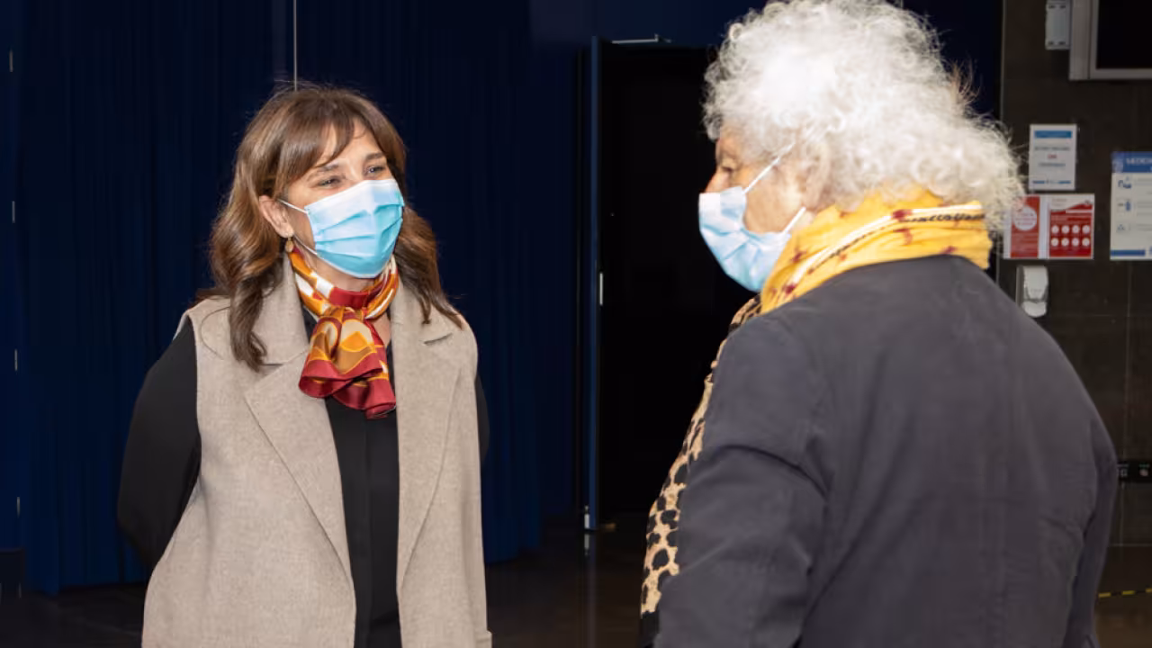Susana Pérez Quislant, junto a Rafael Álvarez "El Brujo"