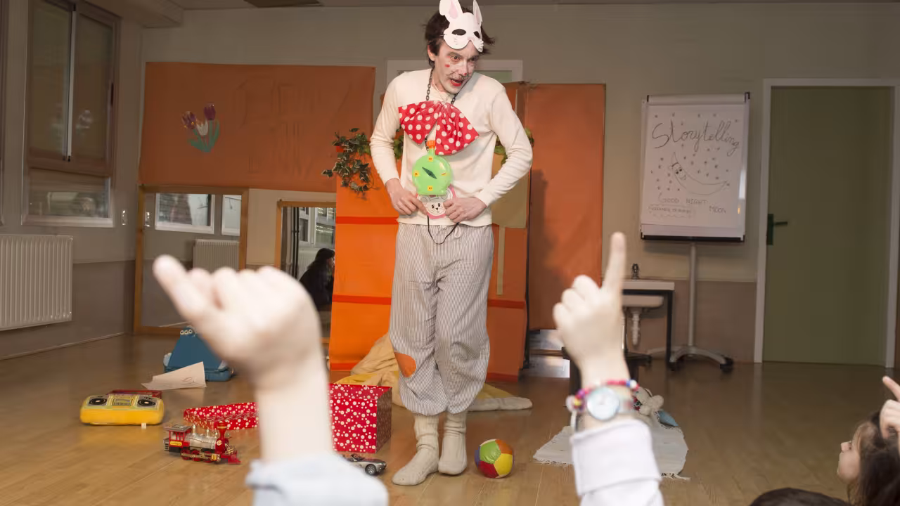 Más de 2.600 alumnos de once colegios de Pozuelo aprenden y mejoran su inglés con las sesiones de “Storytelling”