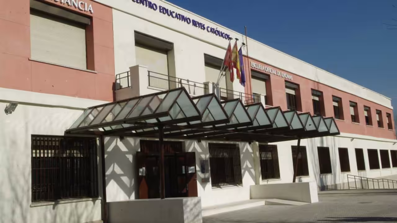 Foto edificio Reyes católicos