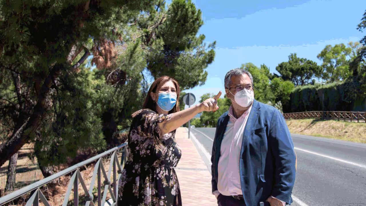 Susana Pérez Quislant, visitando las obras de mejora de la carretera M-508