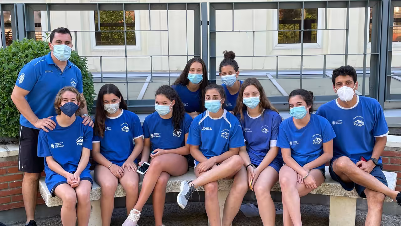 Los infantiles del CN Pozuelo cosechan 13 medallas en el Campeonato de Madrid de Verano