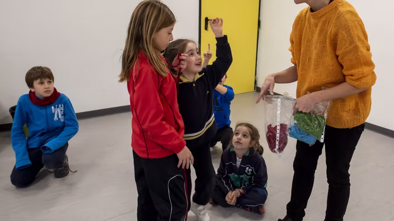 Escuela de creatividad y artes escénicas