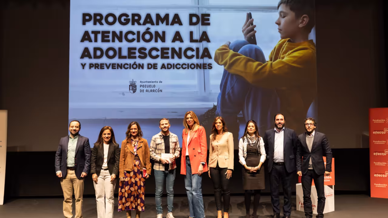 Presenta su Primer Programa de Atención a la Adolescencia