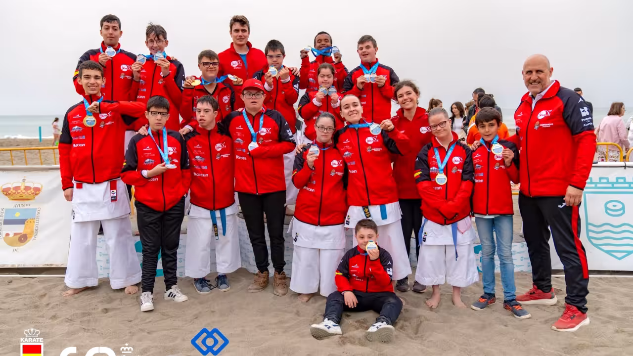 El Club Karate Pozuelo destaca en la II Copa Internacional de Karate Playa