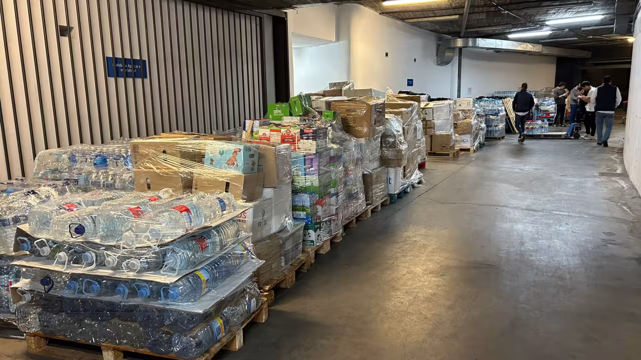 Recogida de alimentos para los afectados por la DANA en Pozuelo de Alarcón